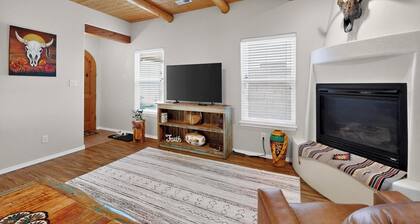 Rio Rancho Stay • SW-Style • Sandia Mountain Views