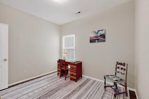 Interior - Rio Rancho Stay • SW-Style • Sandia Mountain Views (Rio Rancho)