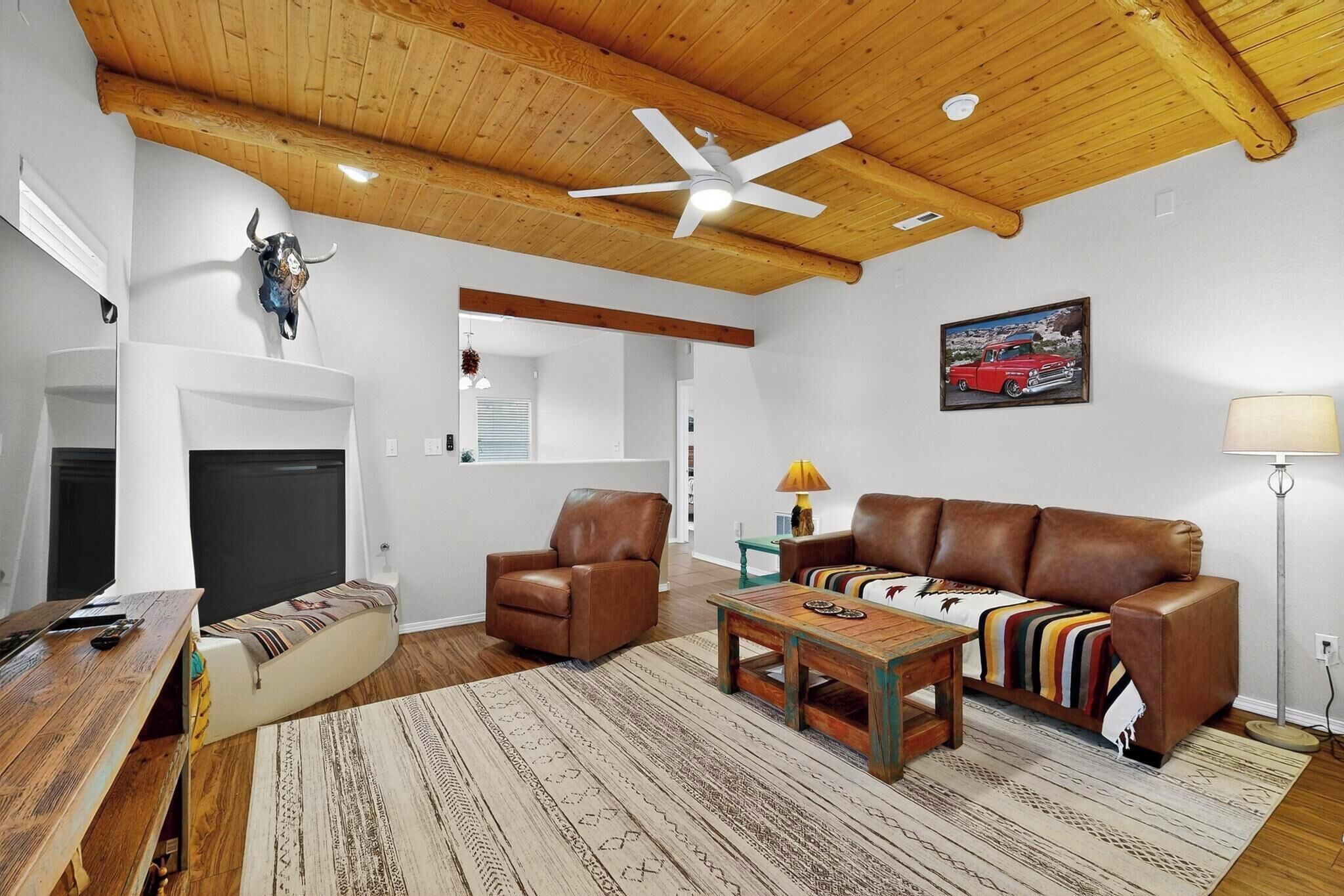 智能电视、壁炉