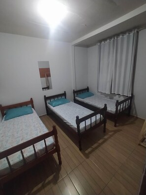 2 chambres, fer et planche à repasser, Wi-Fi, literie fournie