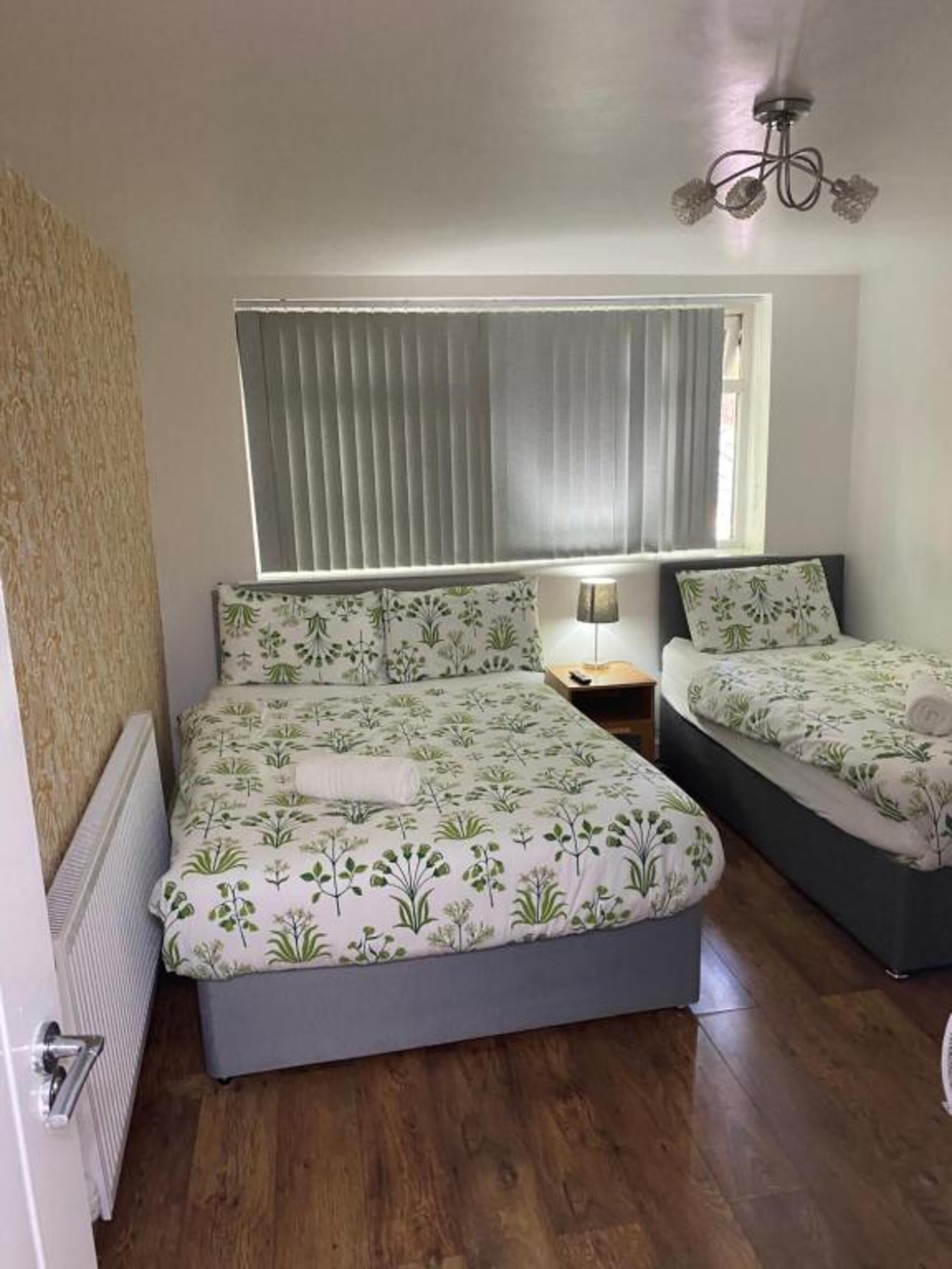 Standard Triple Room - Shared | Chambres insonorisées, fer et planche à repasser, Wi-Fi gratuit