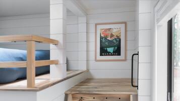 2 Schlafzimmer, Schreibtisch, Bügeleisen/Bügelbrett, kostenloses WLAN