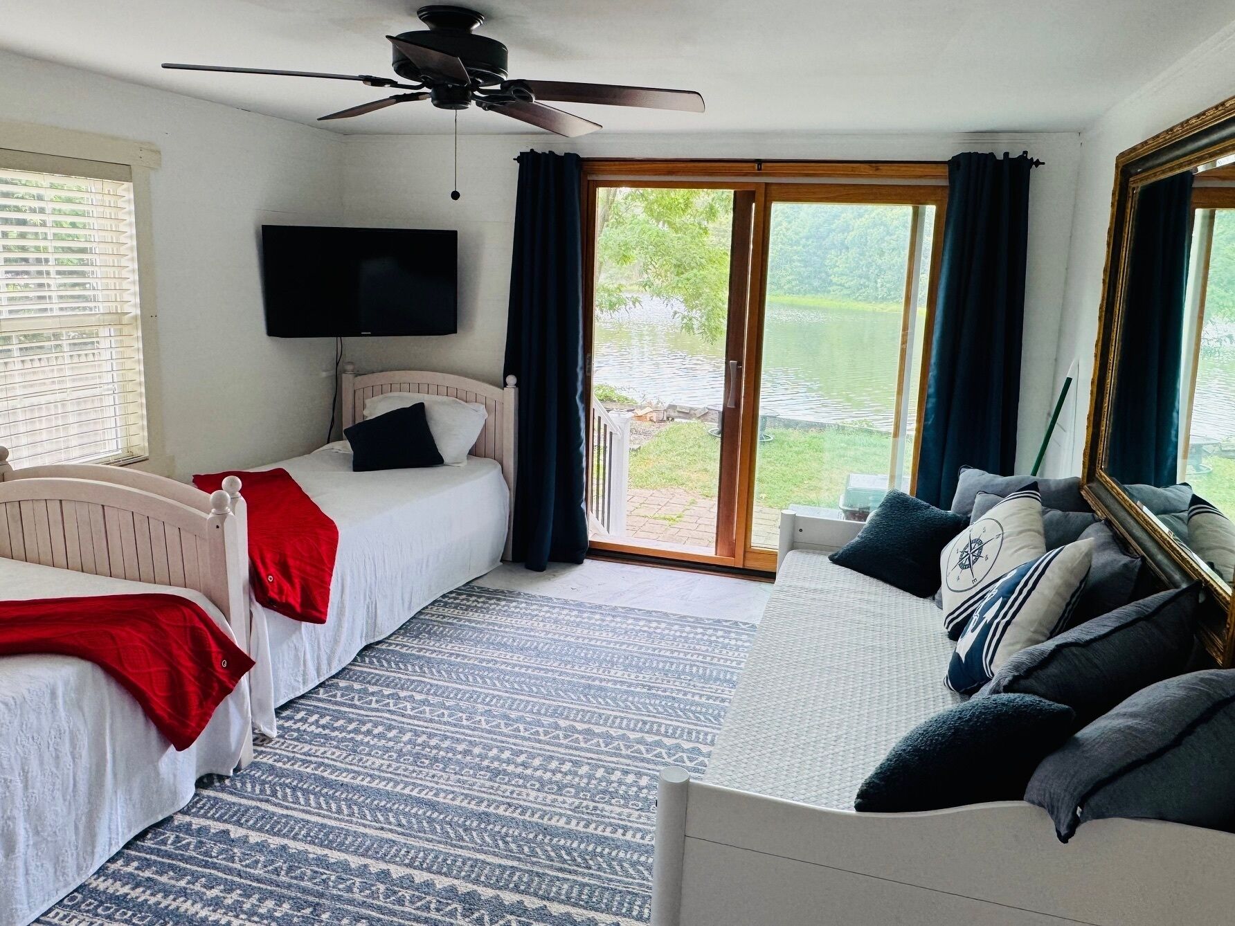 2 bedrooms, WiFi, bed sheets