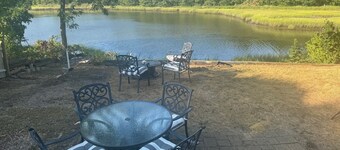 The Secret Hide-Out Waterfront Cottage w/ Kayaks and Fire Pit