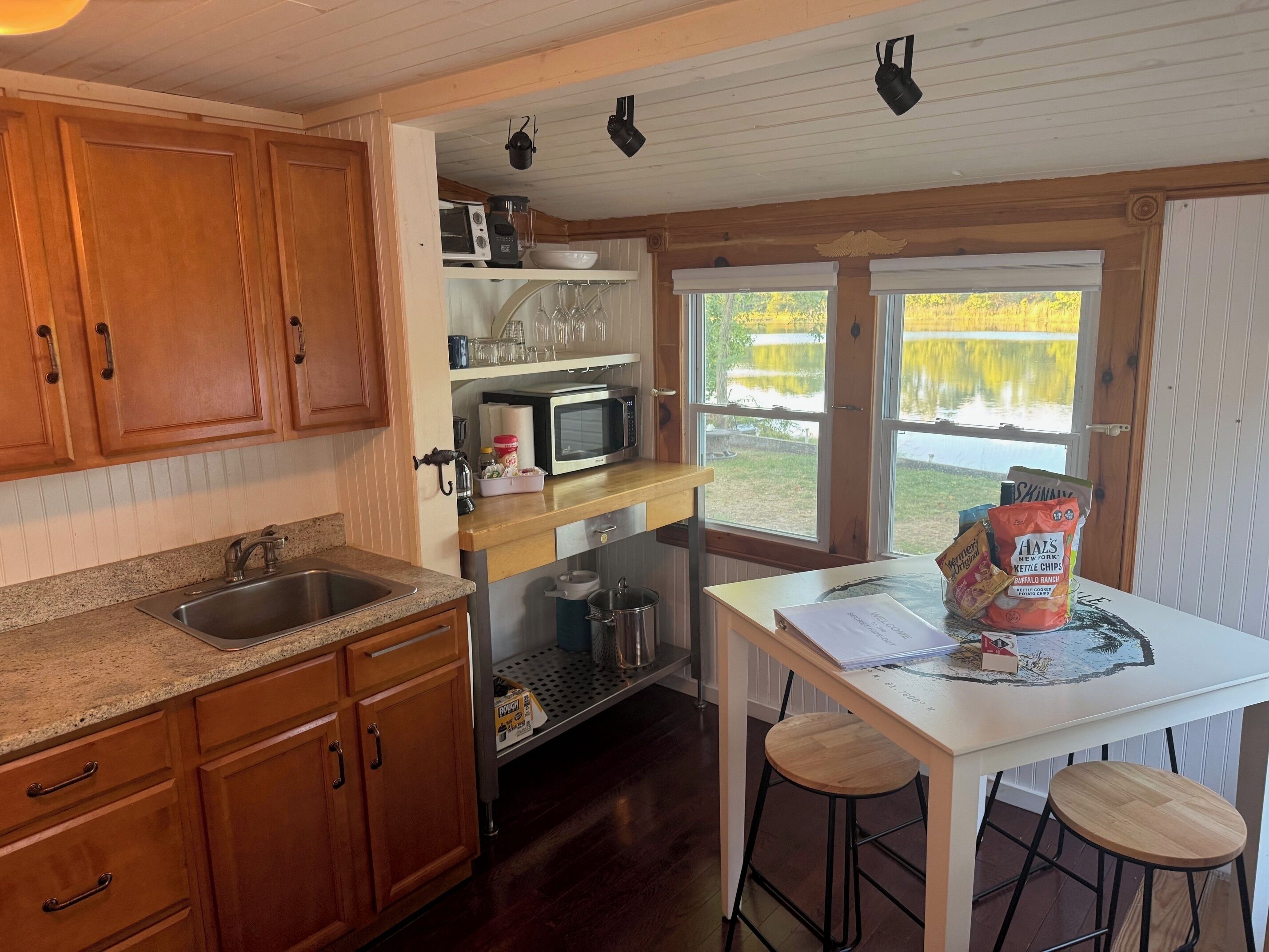 Mikrobølgeovn, ovn og kokeplater