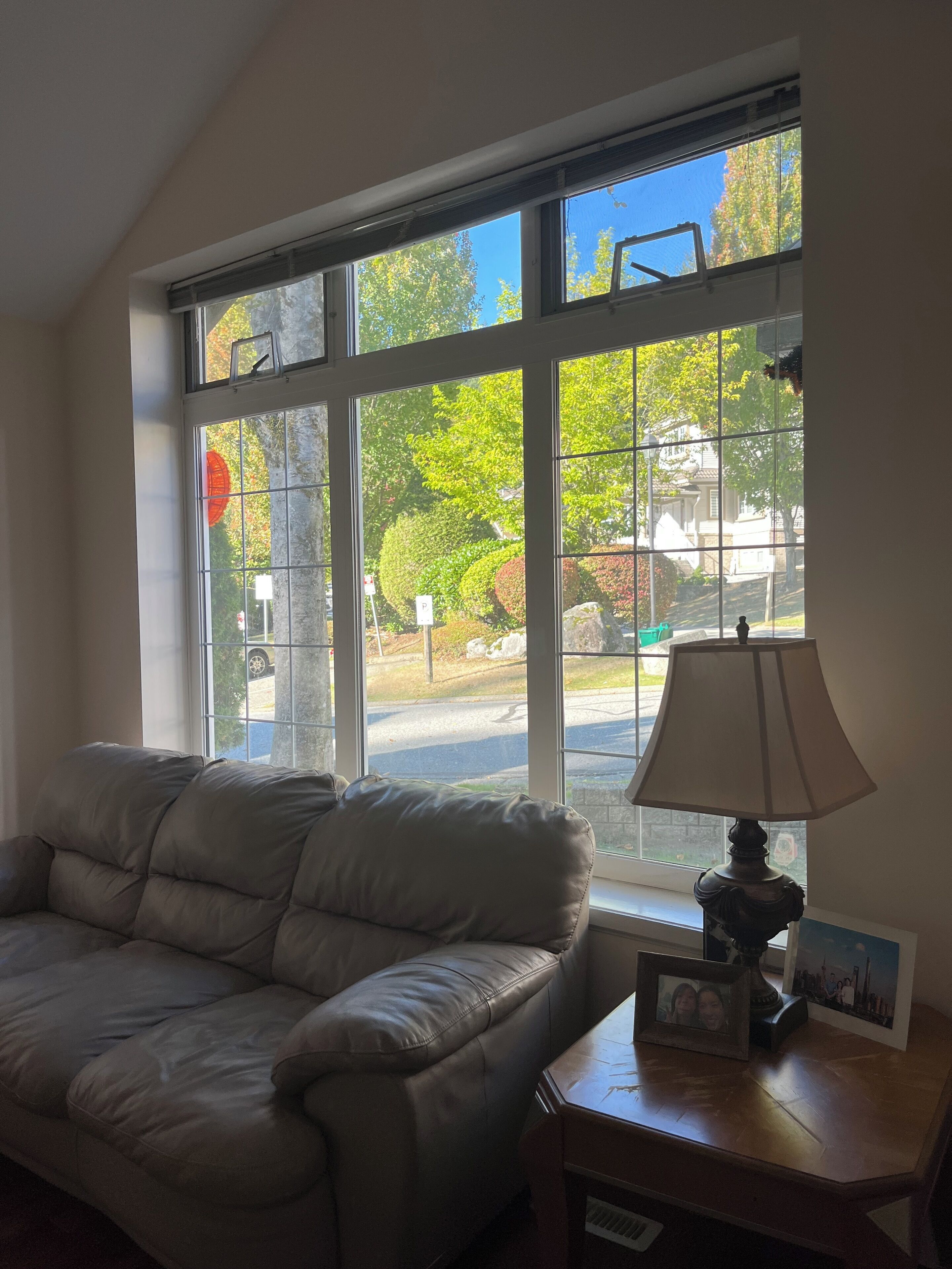 Quiet Cozy Room With A Private  Half-bath And Shared Shower - Port Coquitlam