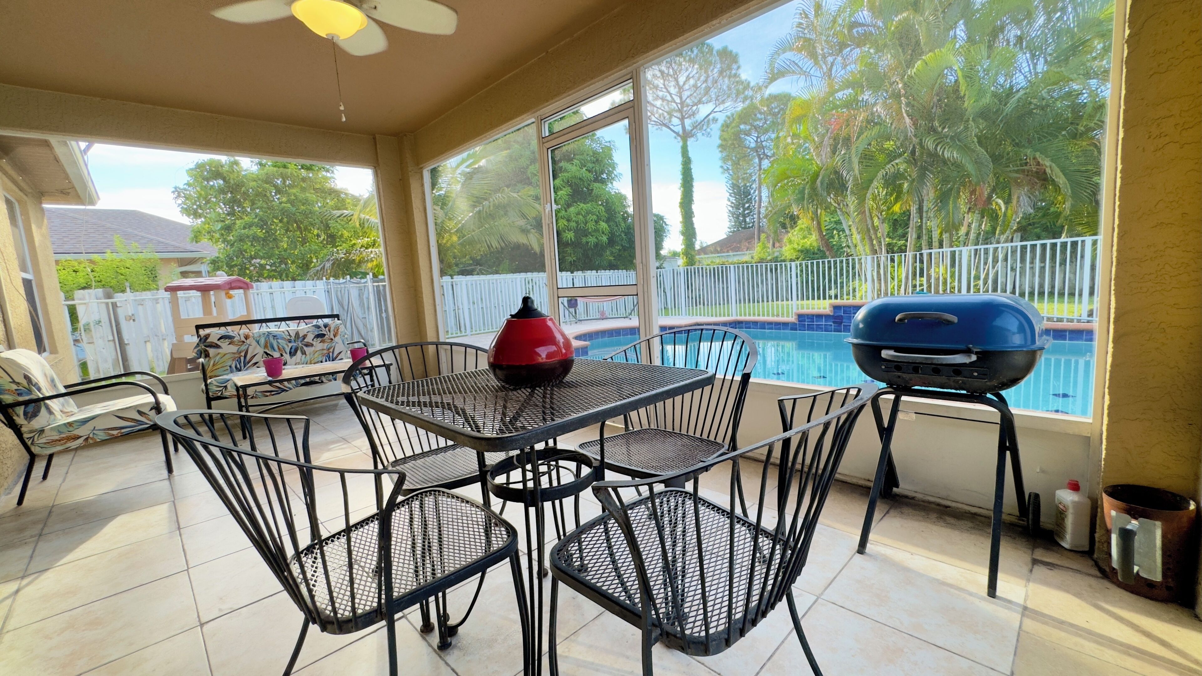 Deluxe House, Pool View | Teres/patio