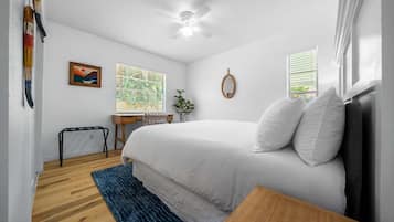 3 bedrooms, desk, free WiFi, bed sheets