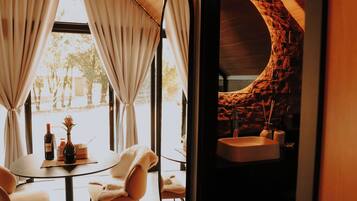 Suite, Pets Allowed, Valley View | Spa
