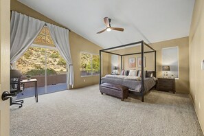 5 bedrooms, desk, iron/ironing board, travel crib