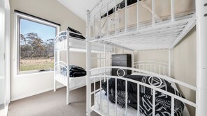 3 Schlafzimmer, Bügeleisen/Bügelbrett