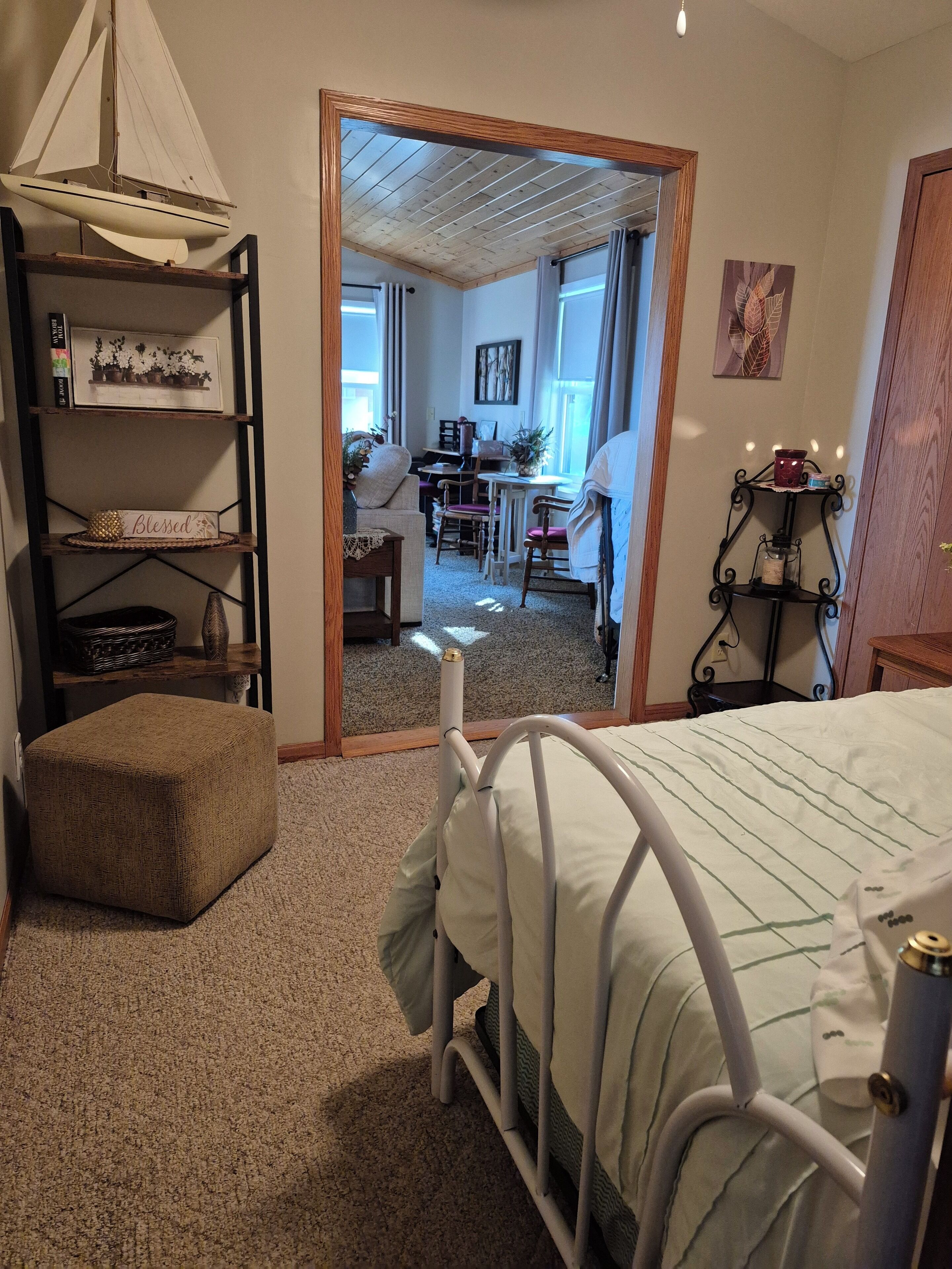 2 bedrooms, iron/ironing board