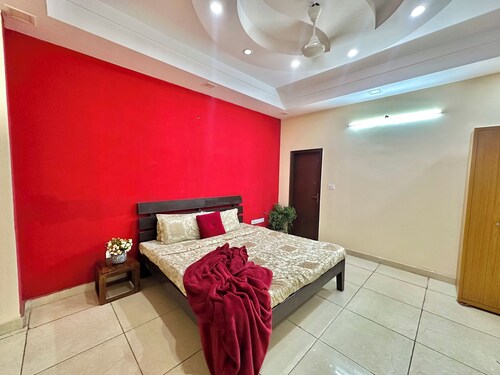 3 BHK entire floor on main road Gurgaon
