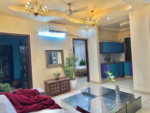 Interior - 3 BHK entire floor on main road Gurgaon (Gurugram)