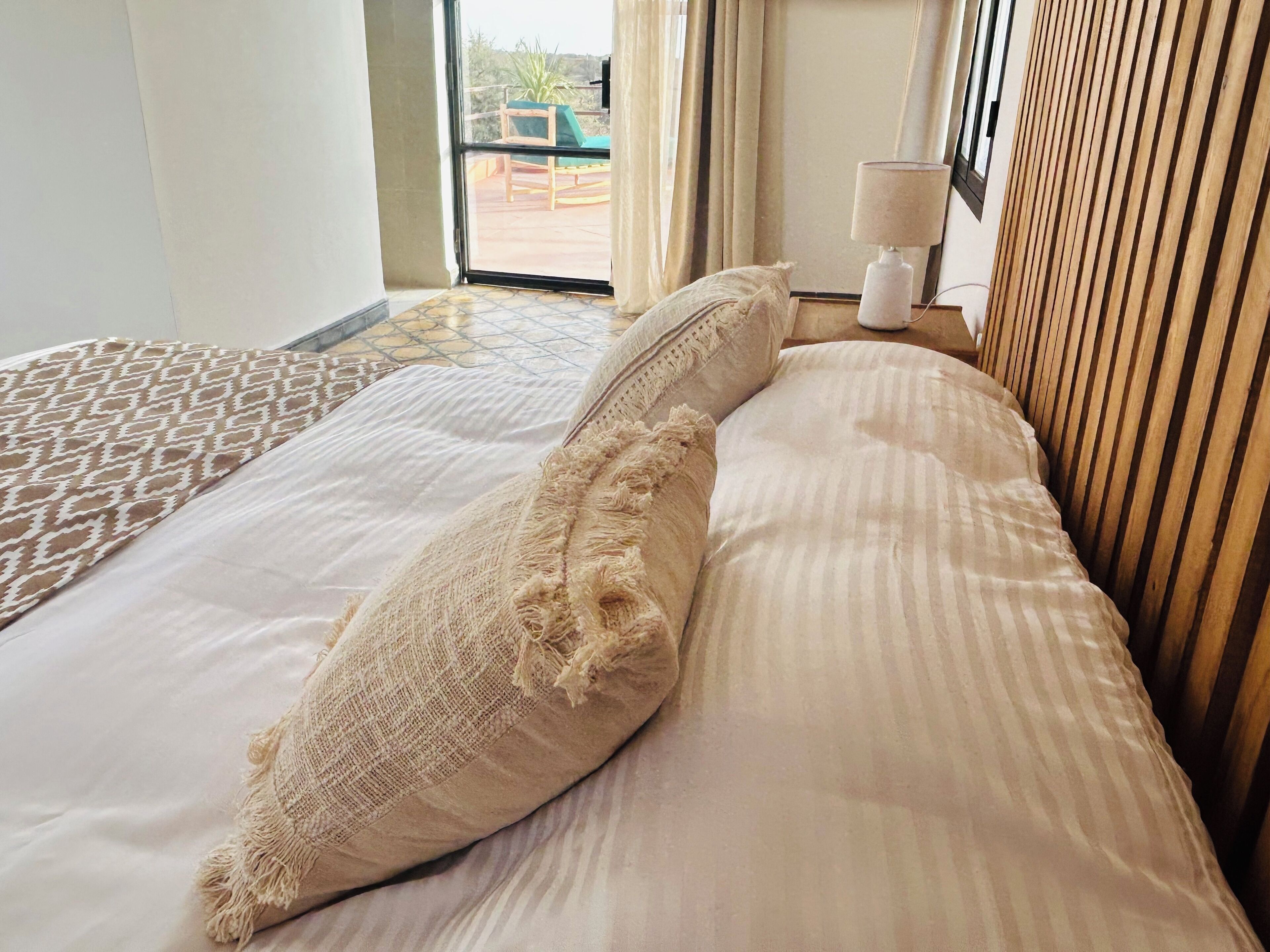 4 chambres, fer et planche à repasser, Wi-Fi, draps fournis