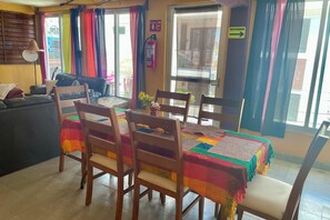 Departamento, 3 habitaciones | Área de sala de estar