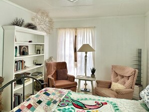 1 chambre, bureau, fer et planche à repasser, accès au Wi-Fi (inclus)