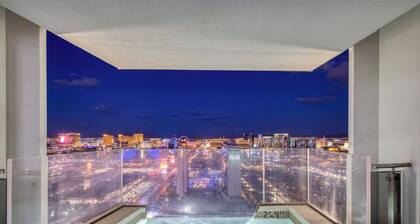 Dream Luxury 4BR Penthouse Vegas Relaxing Hot Tub