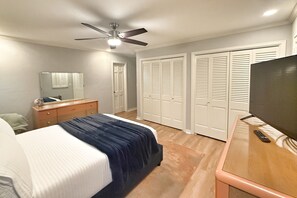 3 chambres, fer et planche à repasser, Wi-Fi, literie fournie