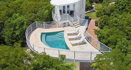 Boathouse Villa 1 Bedroom,2 Bathroom Retreat