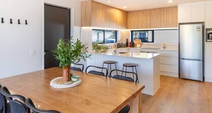 Walk In, Unwind & Feel Right at Home