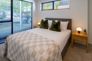 2 chambres, fer et planche à repasser, Wi-Fi, draps fournis