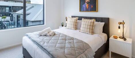 2 bedrooms, desk, iron/ironing board, travel cot