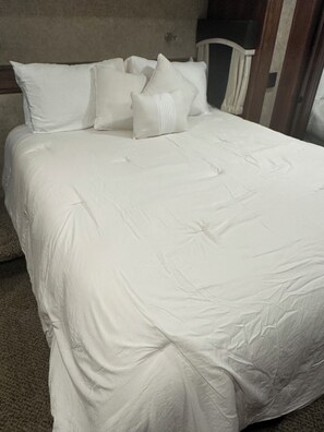 2 makuuhuonetta, Wi-Fi, vuodevaatteet