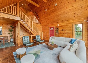 TV, peis, fotballspill og bøker