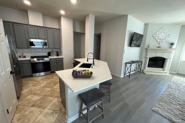 Refrigerador, microondas, horno, placa de cocina