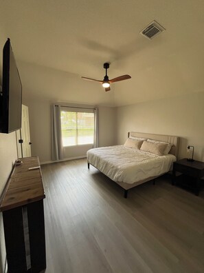 4 Schlafzimmer, kostenloses WLAN, Bettwäsche