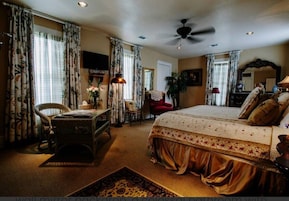 The Reflection | Blackout drapes, iron/ironing board, free WiFi