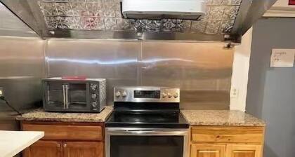 Tremendous and unique 3 bedroom apartment