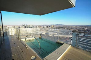 Alberca al aire libre