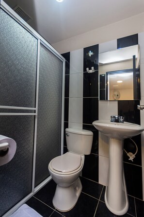 Habitación doble superior, 1 cama Queen size | Baño