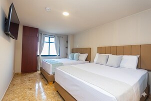 Standard Quadruple Room, 2 Queen Beds | Free WiFi