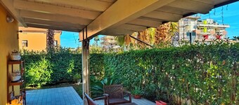 Cozy family apartment just minutes from the sea with outdoor courtyard