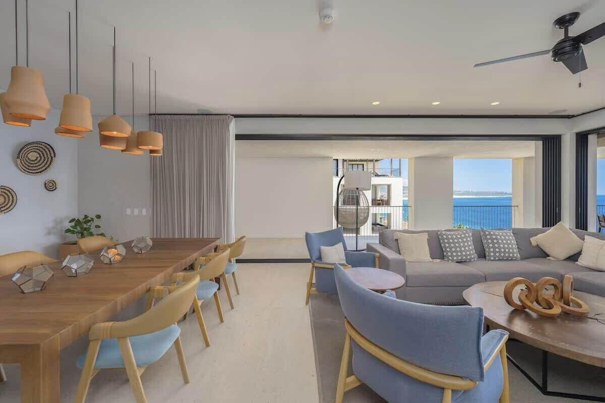 Luxury Condo, Ocean View | Living area