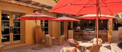 Bar (en la propiedad)