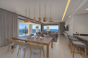 Condo superluxo, vista para o oceano | Sala de jantar