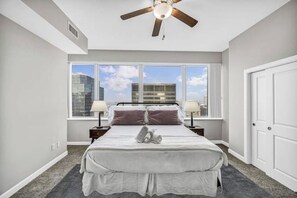 2 bedrooms, iron/ironing board, Internet, bed sheets