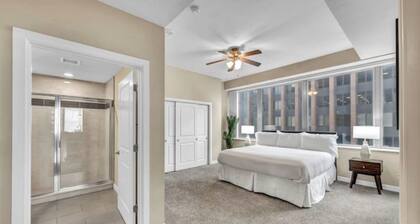 16th Floor Downtown High-Rise FREE Parking & Gym