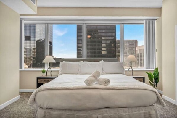 2 habitaciones, tabla de planchar con plancha, internet y ropa de cama 