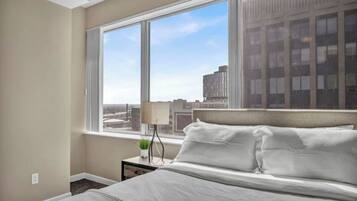 2 bedrooms, iron/ironing board, internet, bed sheets