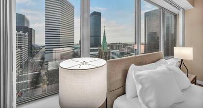 13th Floor SkyTower: FREE Parking Downtown Gym