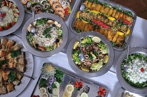 Free daily cooked-to-order breakfast - Mazaya Pyramids View Inn (Giza)