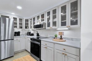 Microwave, dishwasher