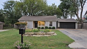Exterior - Swan Shores - Lakefront home in Wichita (Wichita)