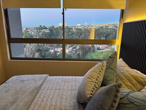 3 عدّة غرف نوم وواي فاي وملاءات أسرّة