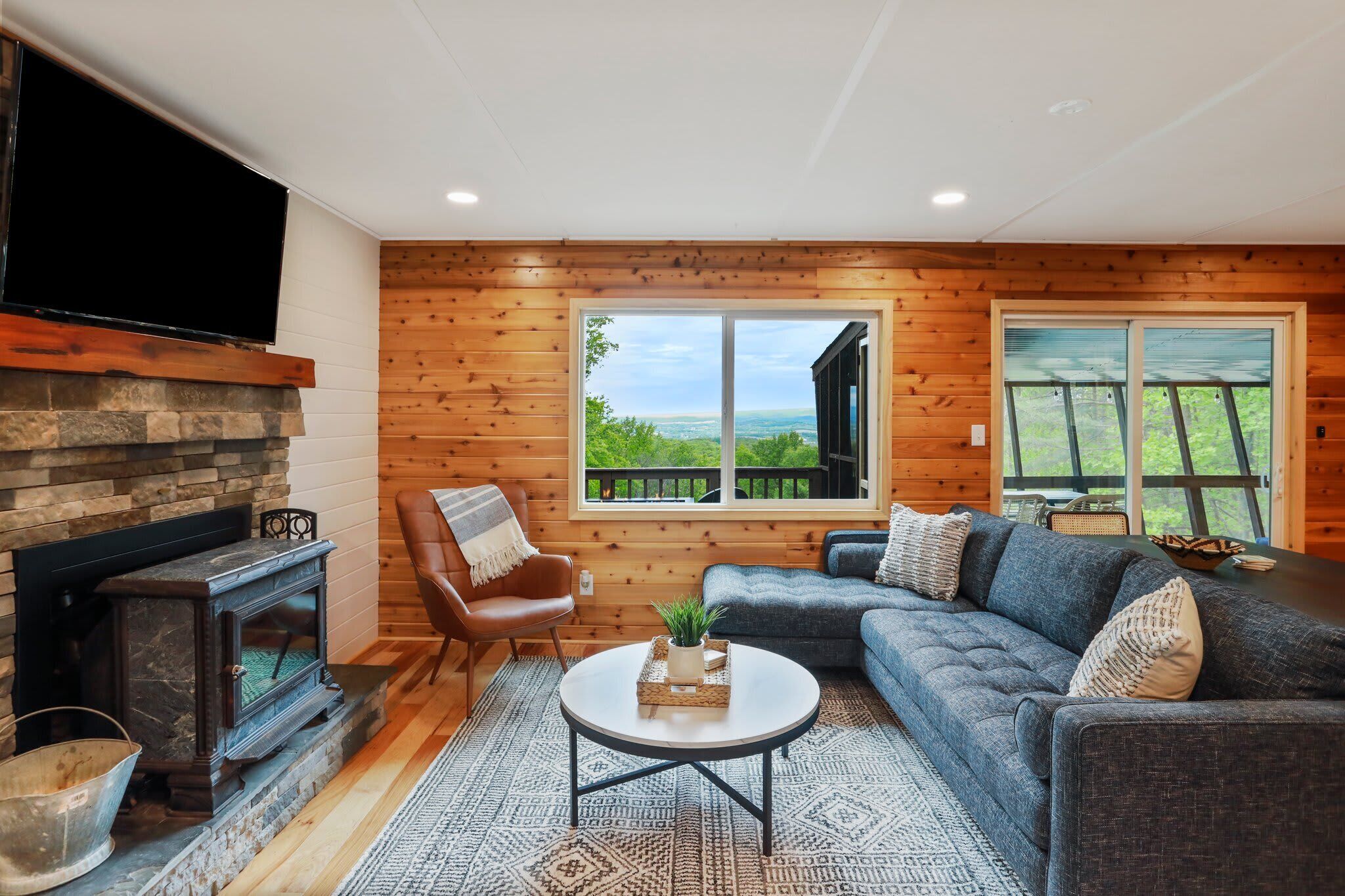 TV, fireplace, offices